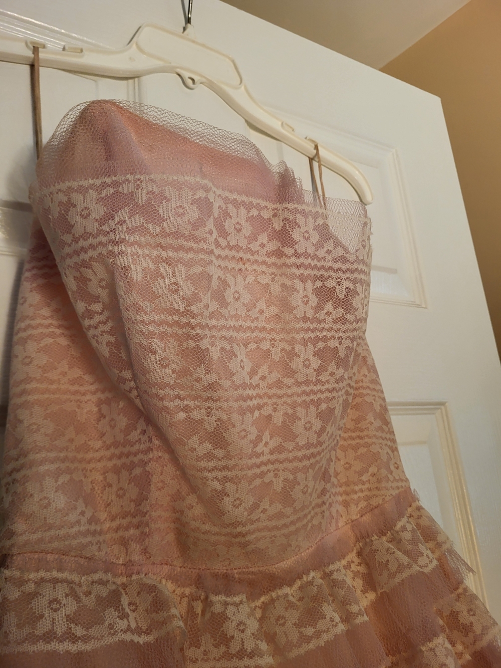 Blush Pink Vintage Lace And Tulle 1950s Strapless Dress - Picture 2 of 13